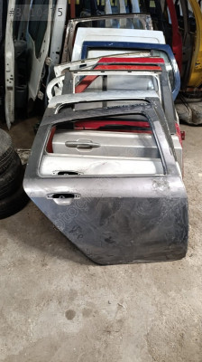 RENAULT SYMBOL SAĞ ARKA KAPI ORJİNAL ÇIKMA