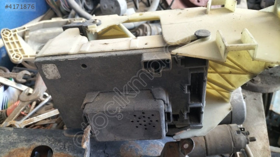 Ford Mondeo 1.8TD 1998 sigorta kutusu