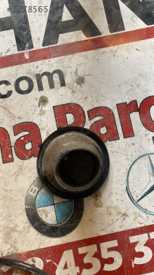 toyota carina helezon toz körüğü