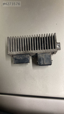 Teno trafic 2.0 dci  motor ısıtma rolesi 8200558438-A