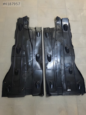 GOLF 7 A3 LEON KAROQ SAĞ ALT MUHAFAZA OEM SIFIR 5Q0825202L