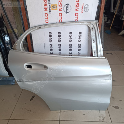 Mercedes Gla serisi W156 çıkma orjinal sağ arka kapı
