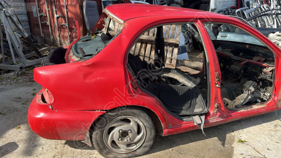 HYUNDAİ ACCENT YUMURTA KASA  SAG ARKA ÇAMURLUK ÇIKMA ÇEVİK OTO
