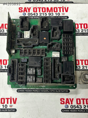 S118402D RENAULT MEGANE 2 SİGORTA TAPLASİ KUTUSU