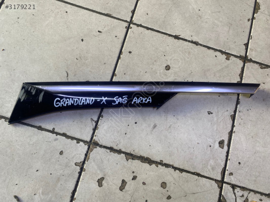 OPEL GRANLAND X SAĞ ARKA ÇAMURLUK ÜST ÇITASI YP00051177