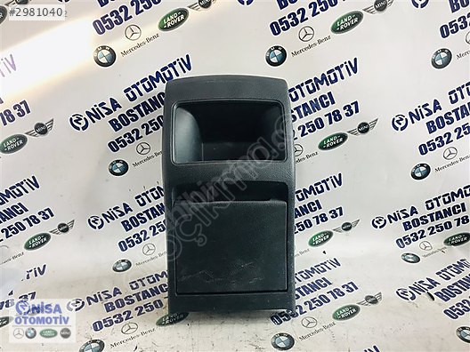 MERCEDES A SERİSİ W176 A180 ARKA ORTA KONSOL KÜLLÜK A2466460069