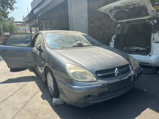 Citroën C5 sağ ön Çamurluk