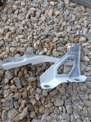 Renault Clio 5 sol motor kaput menteşesi