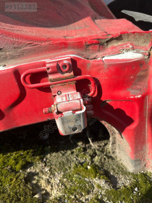 Volkswagen golf 4 ıv sağ kapı menteşesi alt üst