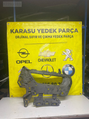 Citroen C4 Picasso Sağ Far Maskesi