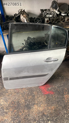 Megane 2 çıkma hatasız sol arka kapı
