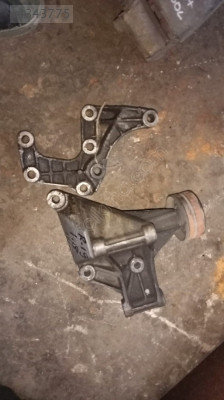 Renault 19 1.8 gergi kütüğü braket