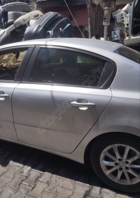 peugeot 508 sol arka kapı