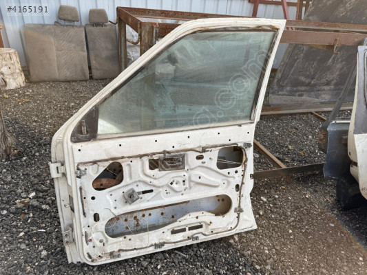 FORD ESCORT SAĞ ÖN KAPI CAM KRİKOSU MANUEL 85-90 MODEL