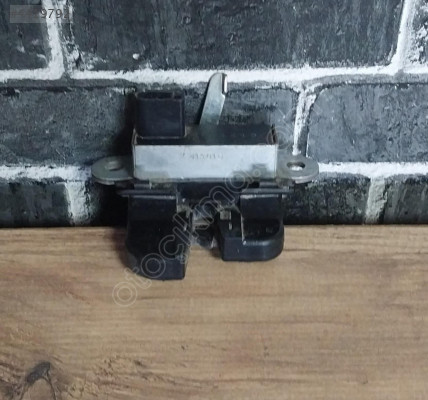 1P0827505 orj 06-13 seat leon bagaj kilidi