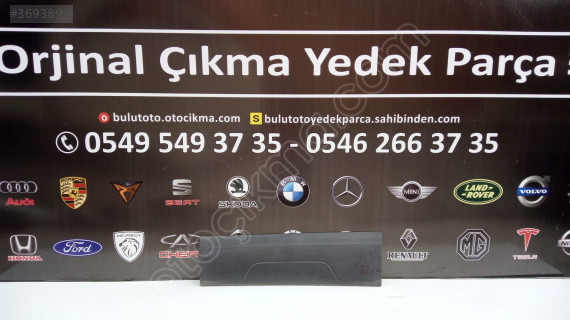 AUDİ Q3 SOL ARKA KAPI BANDI  8U0853969
