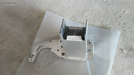 AUDİ A6 2011 ÜSTÜ SAĞ ÖN TAMPON DEMİRİ SIFIR