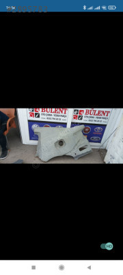 Toyota Avensis sol arka çamurluk orijinal sıfır
