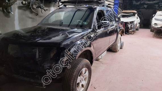 NİSSAN NAVARA SAĞ ARKA KAPI ve TÜM PARÇALARI...MİL OTO