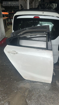 KİA CERATO SAĞ ARKA KAPI KONUK OTO