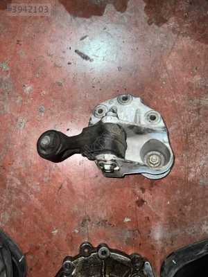 Peugeot 407 çıkma motor kulağı