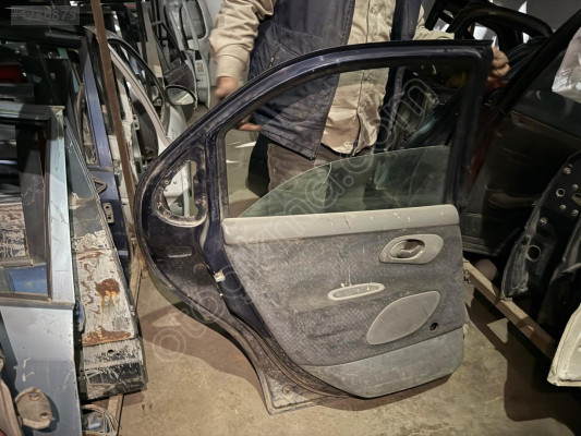 FORD MONDEO SOL ARKA KAPI DÖŞEMESİ 94-00 MODEL