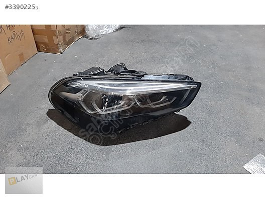 BMW 1 KASA F44 SAĞ FAR ORJINEL ÇİKMA