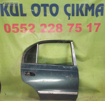 toyota carina sağ arka kapı