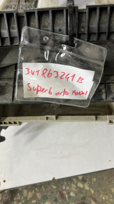 SKODA SUPER B 15-22  VİTES ORTA KONSOLU -  3V1863241B