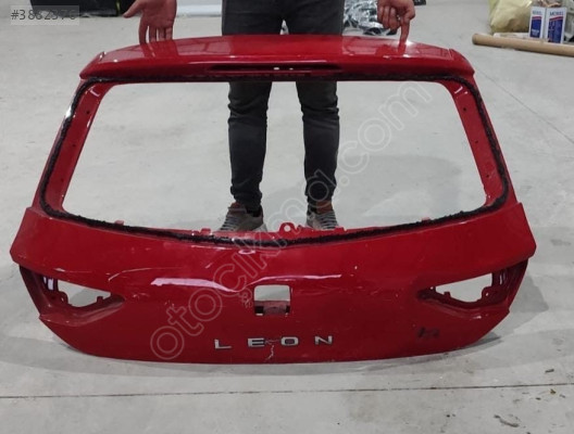 SEAT LEON KIRMIZI BAGAJ KAPAĞI ORJINAL GÖÇÜKLÜK