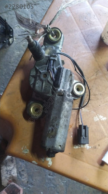 Ford Ka arka silecek motoru çıkma