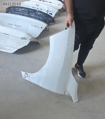 RENAULT FLUANCE BEYAZ SOL ÖN ÇAMURLUK ORJINAL LOKALLIK