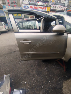 OPEL CORSA D SAĞ ÖN KAPI
