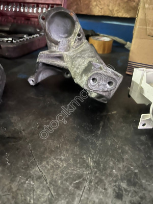 ASTRA F GERGİ AYAKLI MOTOR KULAĞI 1.6 16 VALF KLİMASIZ