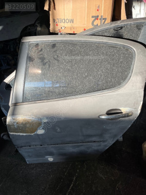 Peugeot 407 çıkma orijinal sol arka kapı