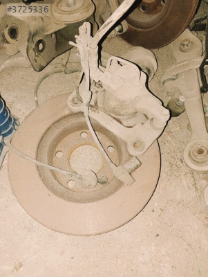 Audi A4 taşıyıcı kaliper sağ sol