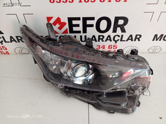 TOYOTA AURİS ORJİNAL ÇIKMA SAĞ ÖN FAR