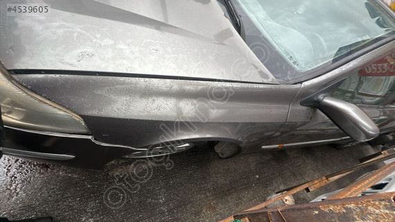 Renault Laguna 2 sol ön çamurluk 2003-2008