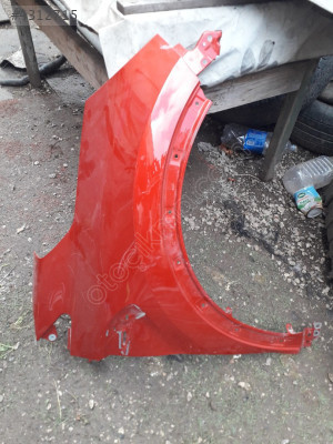 RENAULT CAPTUR SAG ÖN ÇAMURLUK