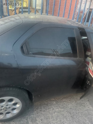 Alfa romeo 156 sağ arka kapı