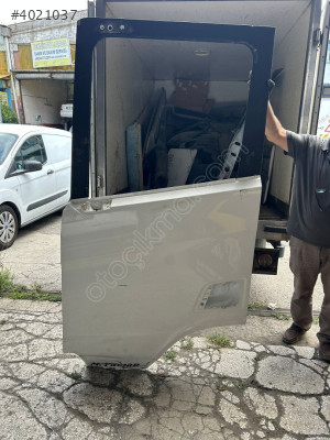 Scania 420 Model Sol Ön Kapı - Oto Çıkma Parçaları
