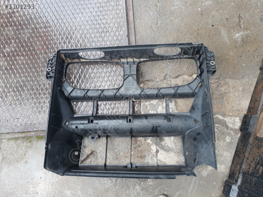 BMW E70 RADYATÖR PANELİ X5 516471595383
