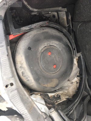 Toyota auris arka sol kelebek camı