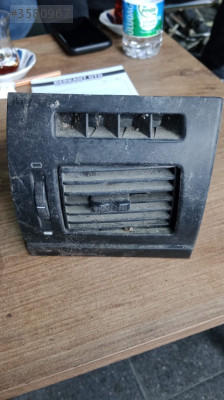 Fiat Palio sağ ön üfleme ızgarası orijinal