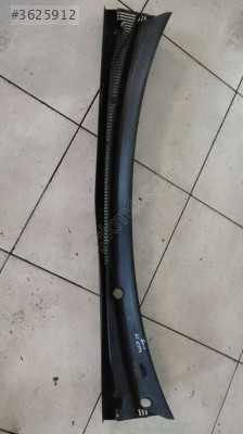 2S61-A02228-AD Ford Fiesta Ön Cam Izgarası (Çıkma)