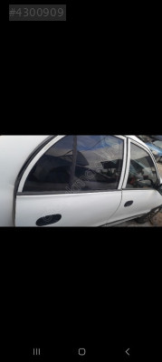 Hyundai accent sağ arka kapı