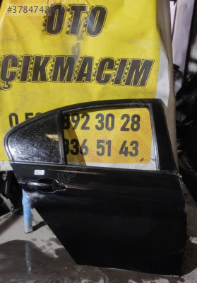 F30 BMW 3 Serisi Dolu Sağ Arka Kapı Çıkma Parçası