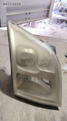 FORD TRANSİT SAĞ ÖN FAR ÇEVİK OTO ÇIKMA