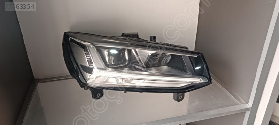 Audi q2 sağ LED'li far çıkma orjinal