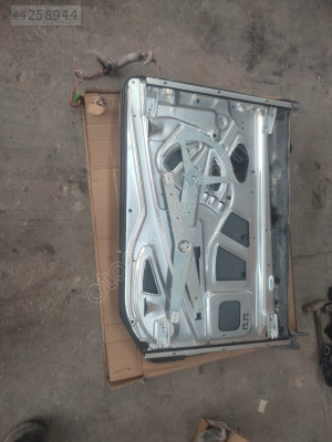 Actros kapı cam kirkosu saç baglantili